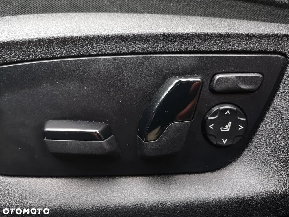 BMW Seria 5 530e iPerformance - 27
