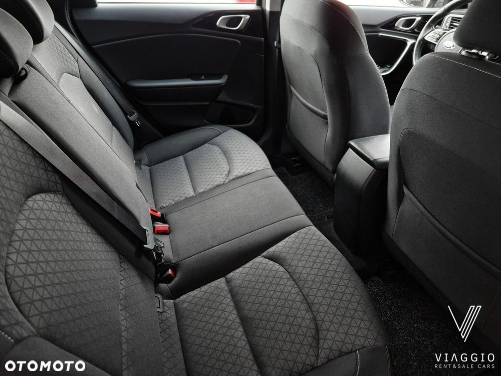 Kia Ceed - 23