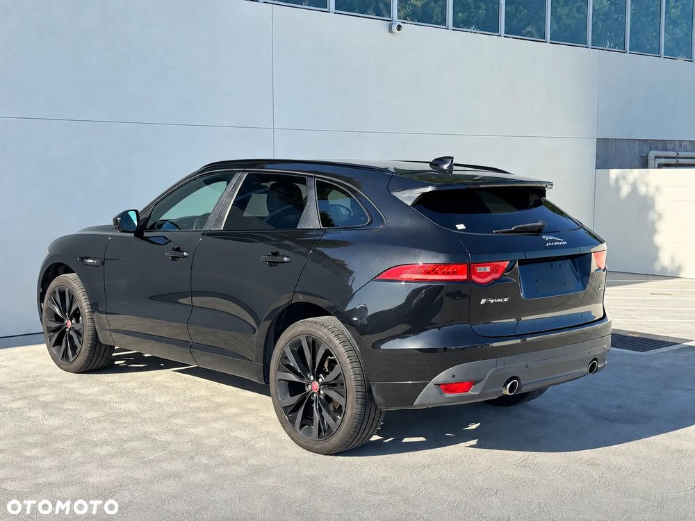 Jaguar F-Pace 30t AWD R-Sport - 8