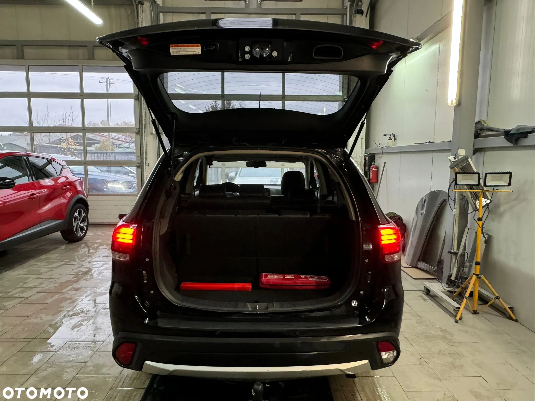 Mitsubishi Outlander 2.2 DI-D 4WD Automatik Invite - 12