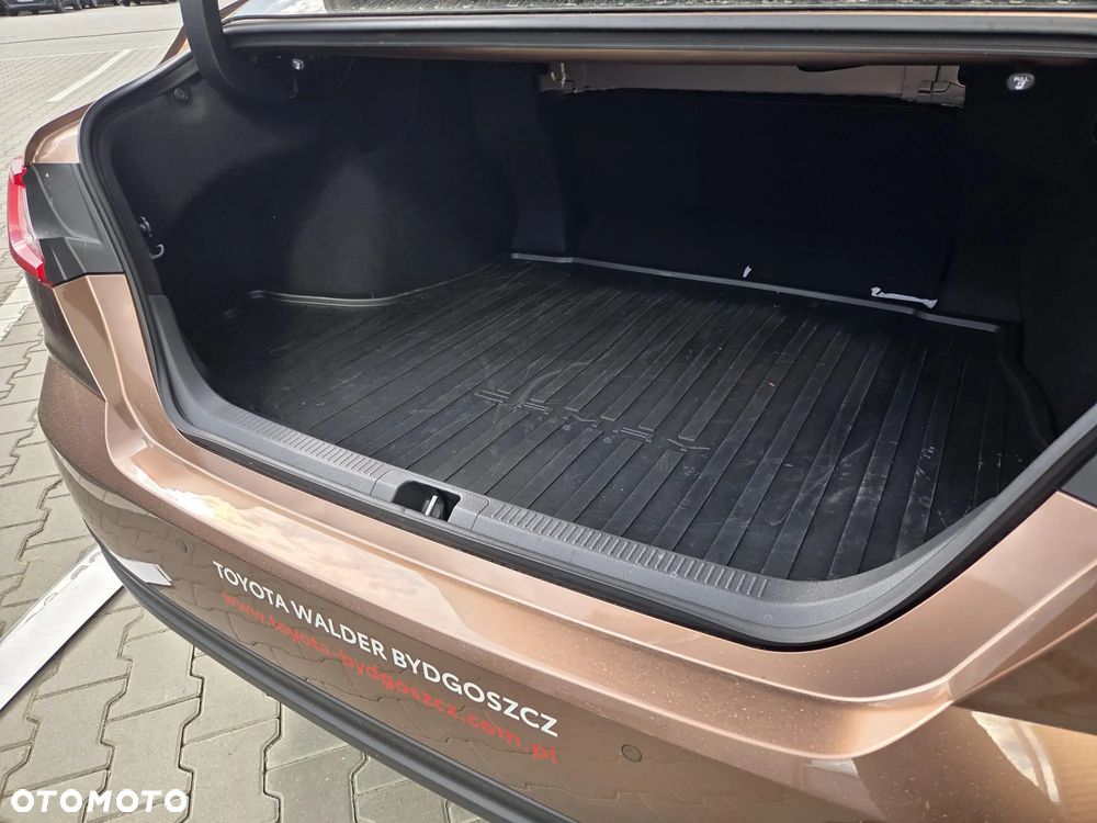 Toyota Camry 2.5 Hybrid Prestige CVT - 26