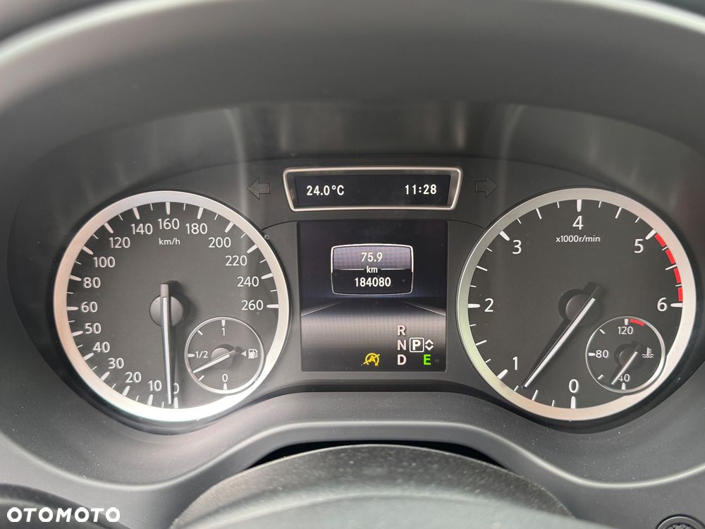 Infiniti Q30 2.2d DCT - 16