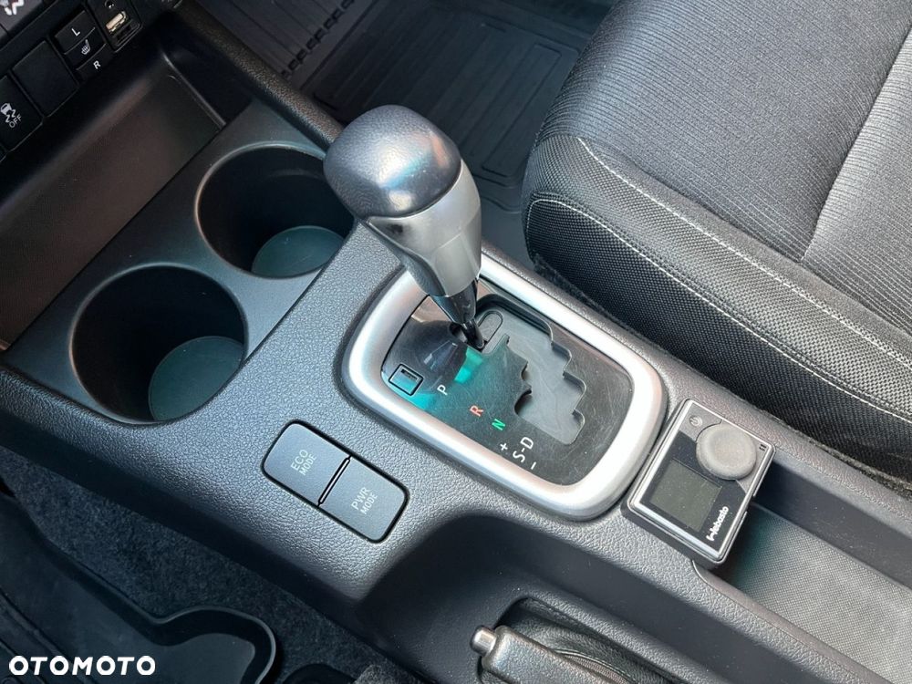 Toyota Hilux 4x4 Double Cab Autm Executive - 16