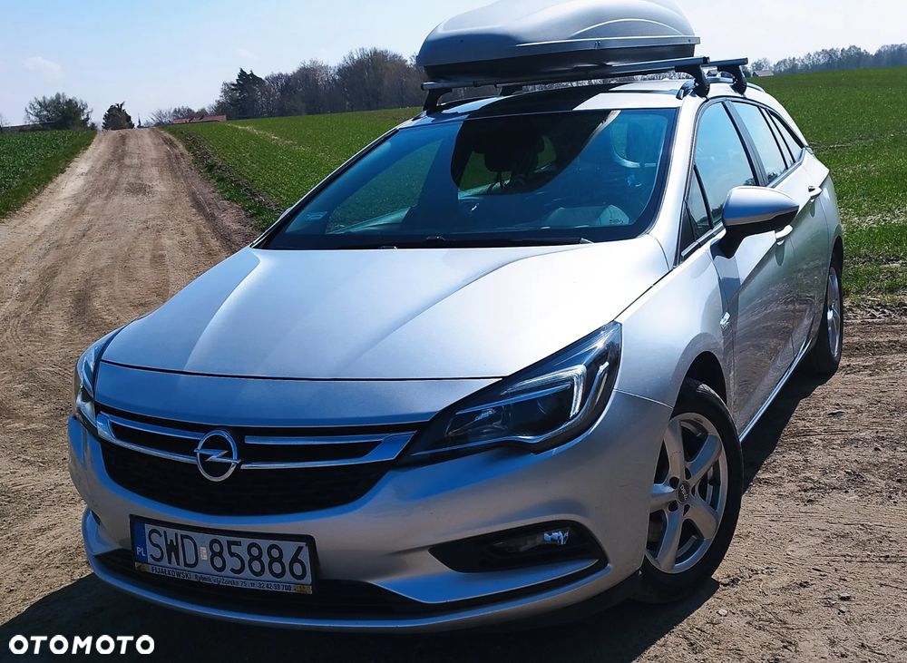 Opel Astra 1.6 D (CDTI) Start/Stop Dynamic - 11