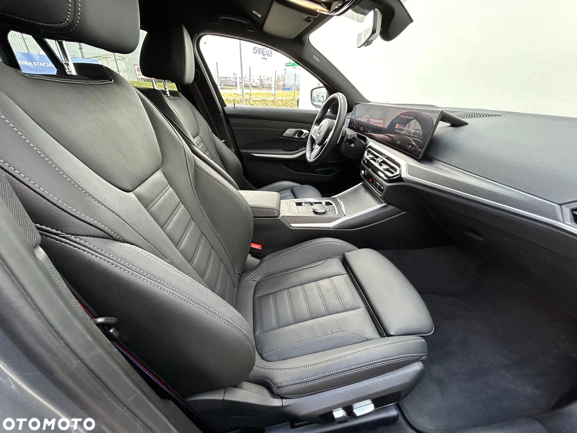 BMW Seria 3 330e xDrive M Sport sport - 11