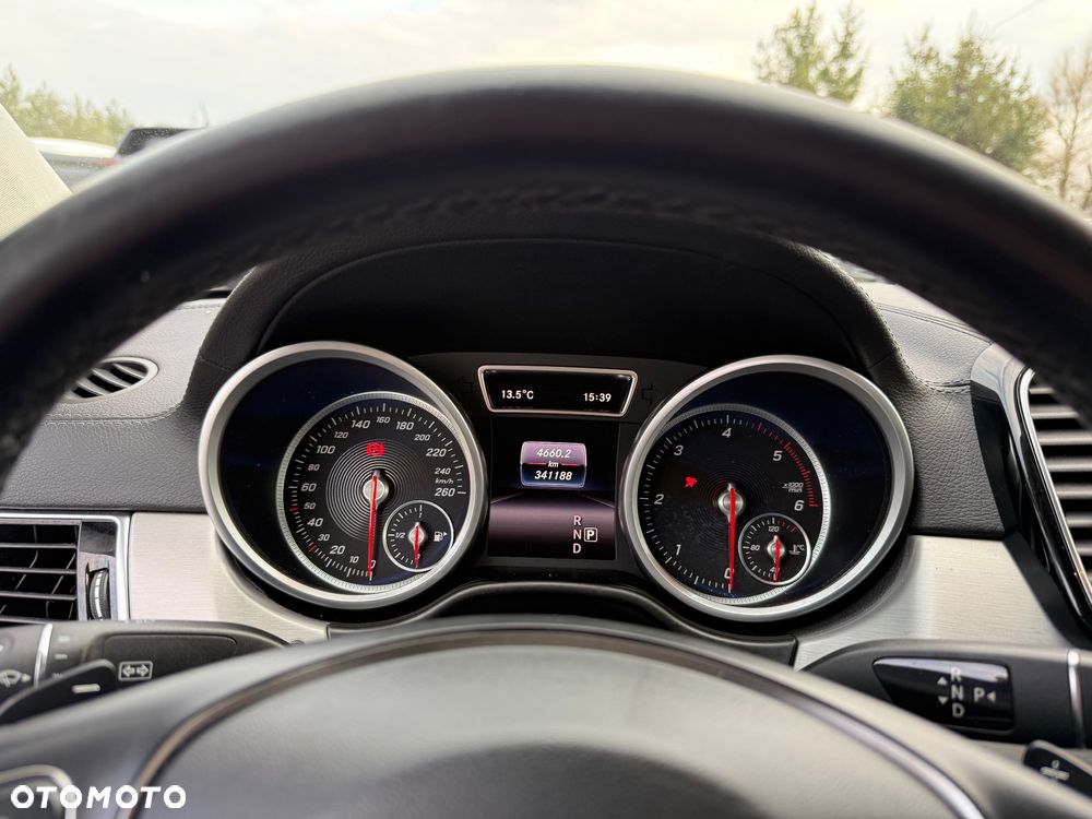 Mercedes-Benz GLE 350 d 4Matic 9G-TRONIC AMG Line - 35