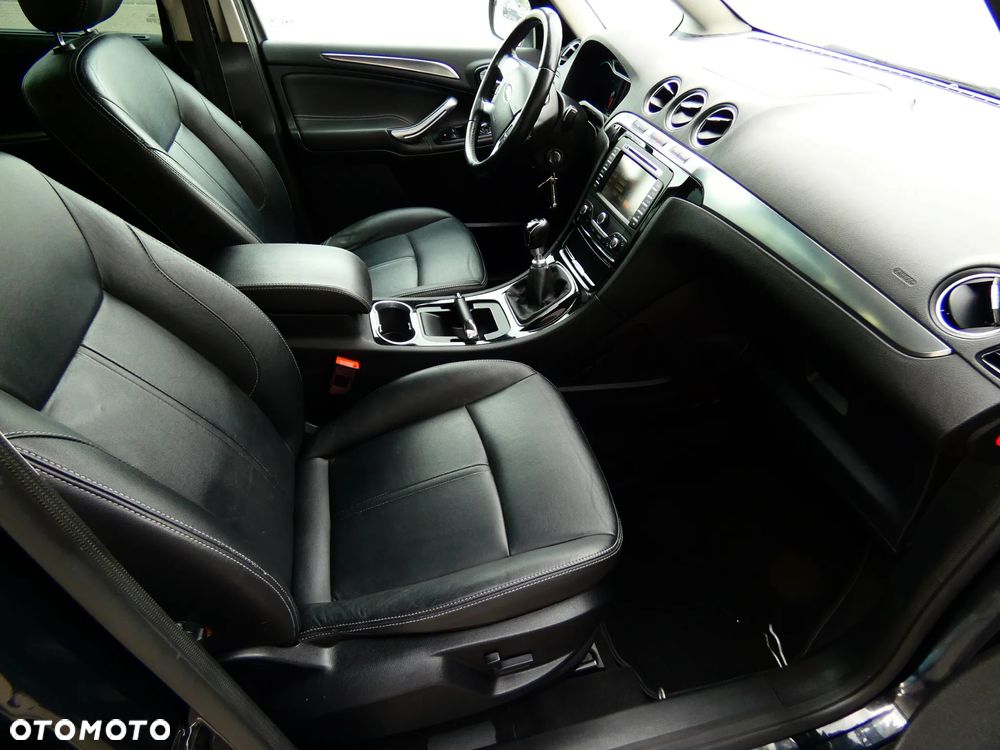 Ford Galaxy 2.0 TDCi Titanium - 17