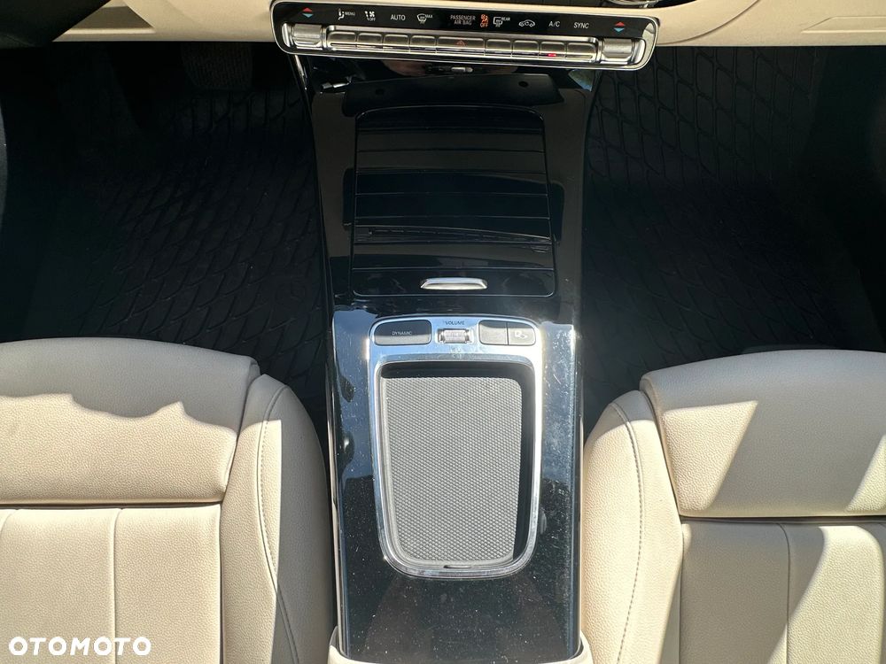 Mercedes-Benz Klasa A 220 4-Matic Progressive 8G-DCT - 16