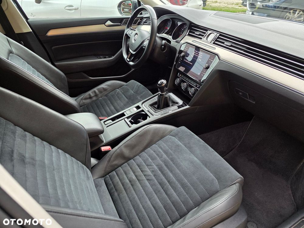 Volkswagen Passat Variant - 13