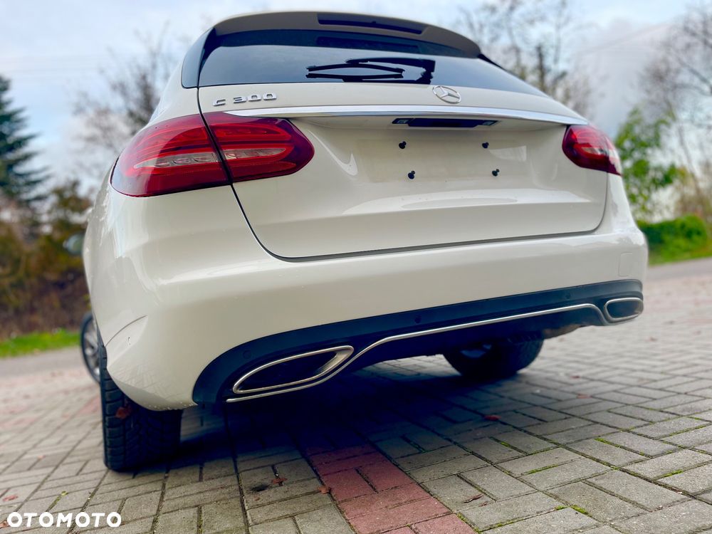 Mercedes-Benz Klasa C 300 7G-TRONIC Avantgarde - 7