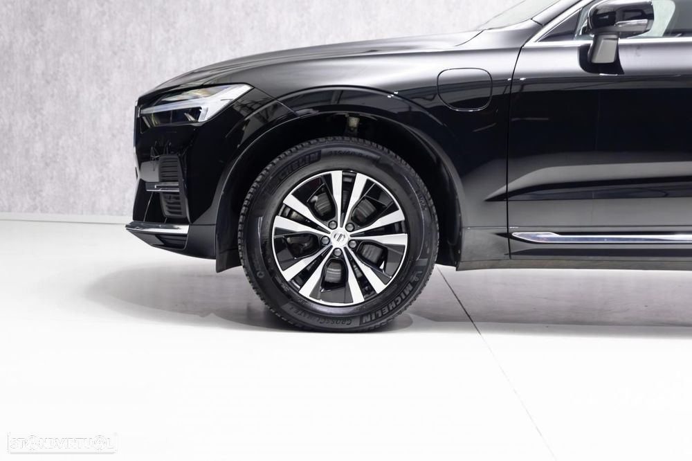 Volvo XC 60 2.0 T6 PHEV Core AWD - 7