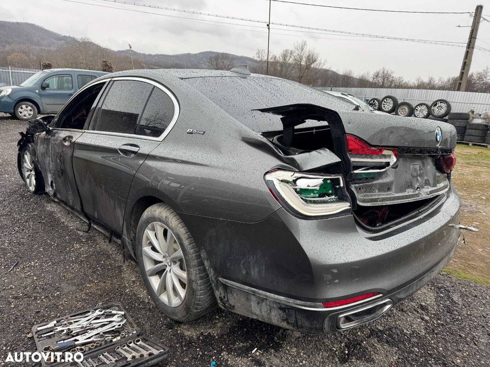 Dezmembrari Dezmembrez Piese piesa Dez auto Bmw G11 740e 2019 hybrid - 4