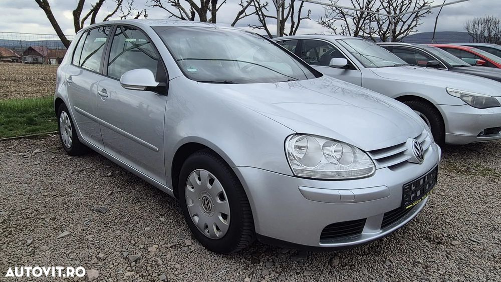 Volkswagen Golf 1.6 FSI Automatik Sportline - 2