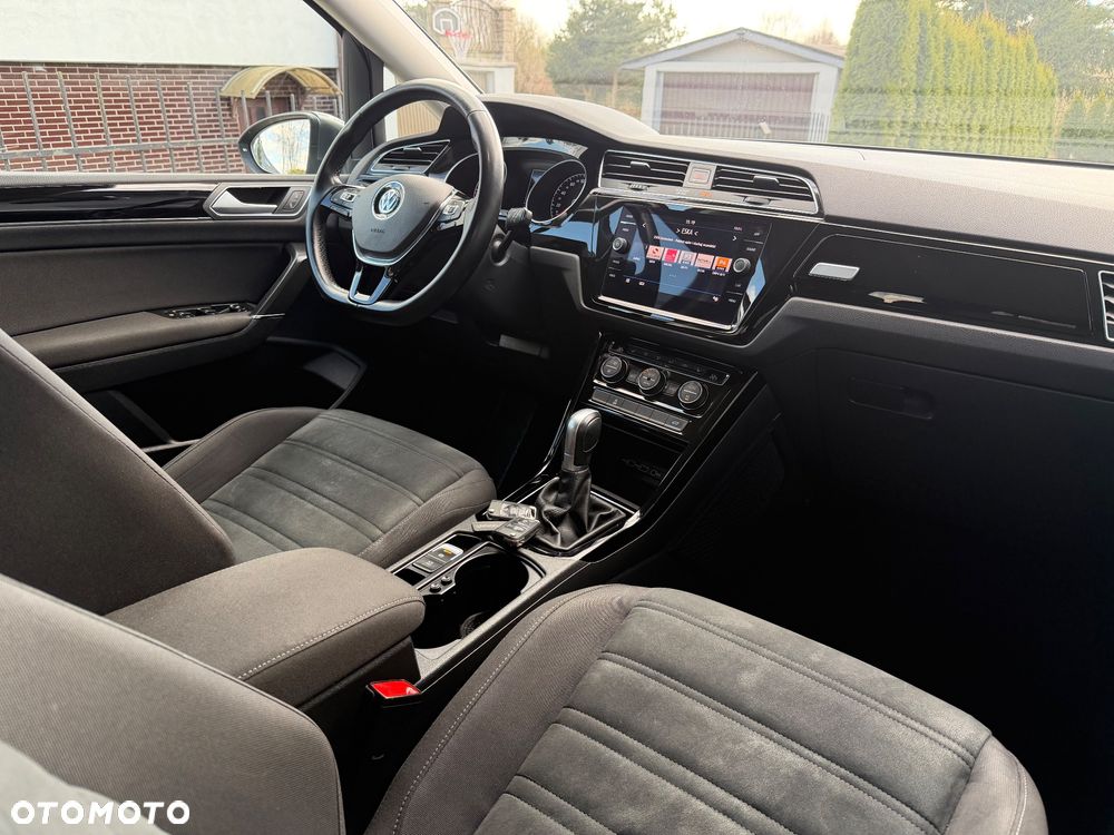 Volkswagen Touran 2.0 TDI SCR (BlueMotion Technology) DSG Highline - 17