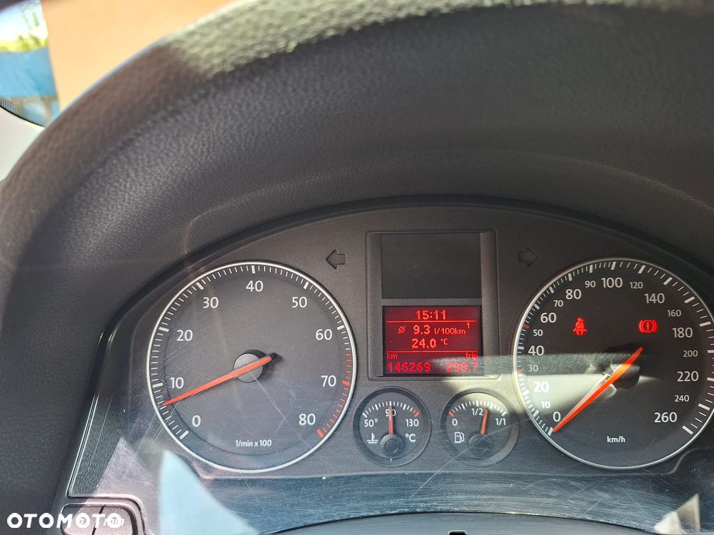 Volkswagen Golf - 11