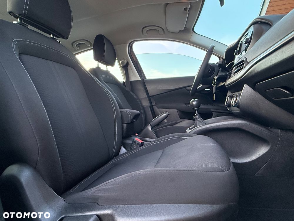 Fiat Tipo 1.4 T-Jet 16v Easy EU6d - 14