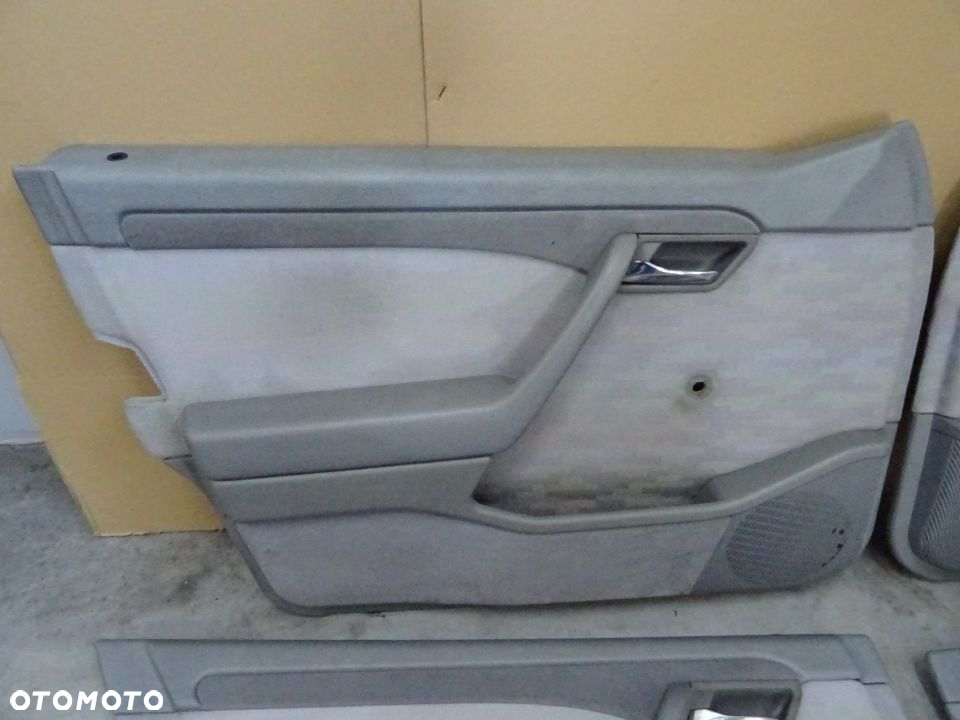 BOCZEK BOCZKI DRZWI PRZÓD TYŁ MERCEDES W202 SEDAN NR236 - 2