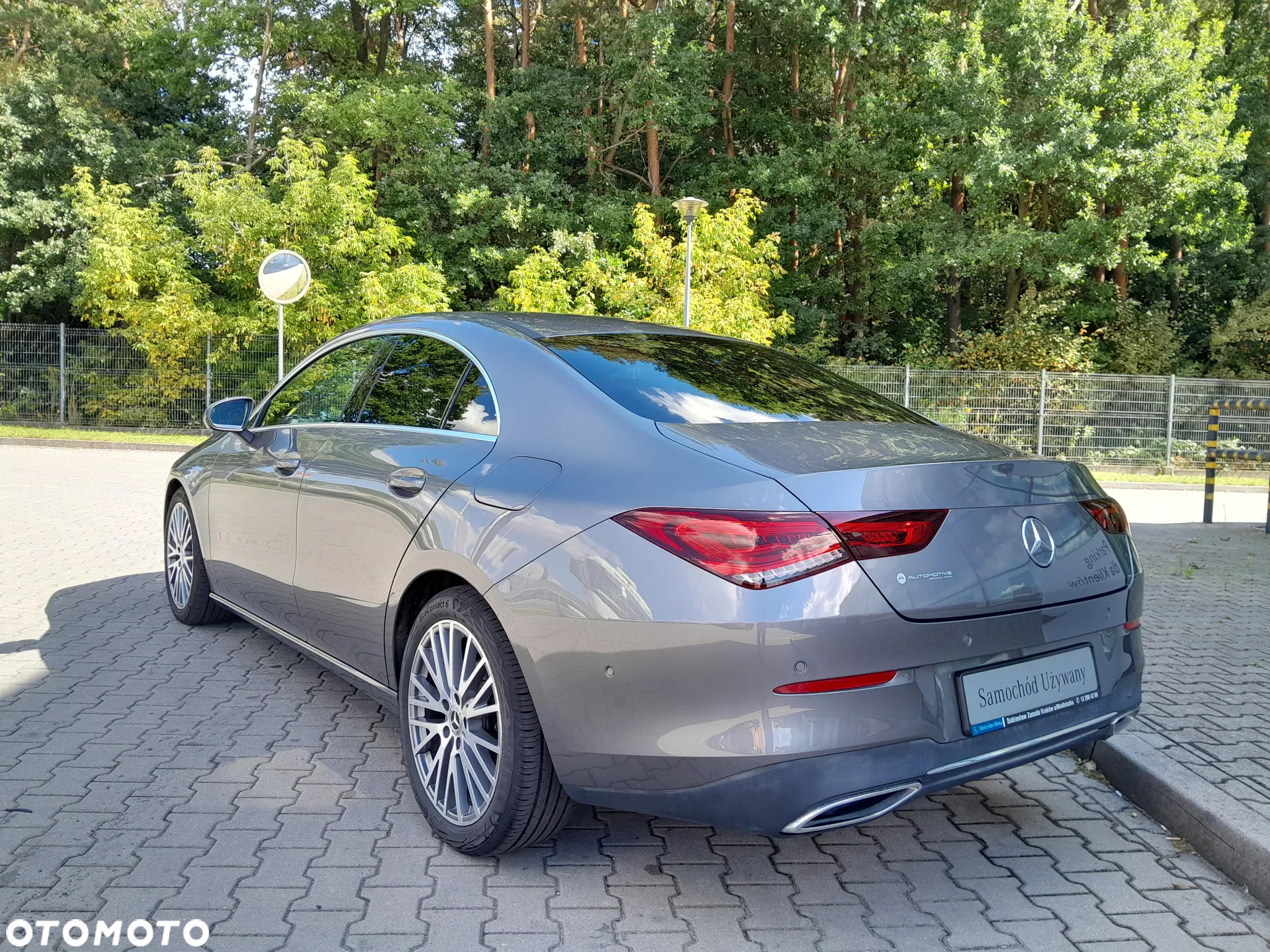 Mercedes-Benz CLA 180 7G-DCT - 4