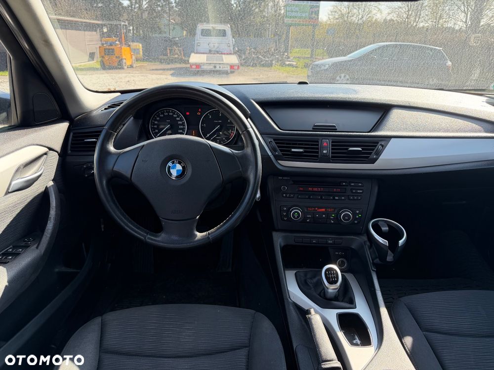 BMW X1 sDrive18d Sport Line - 12