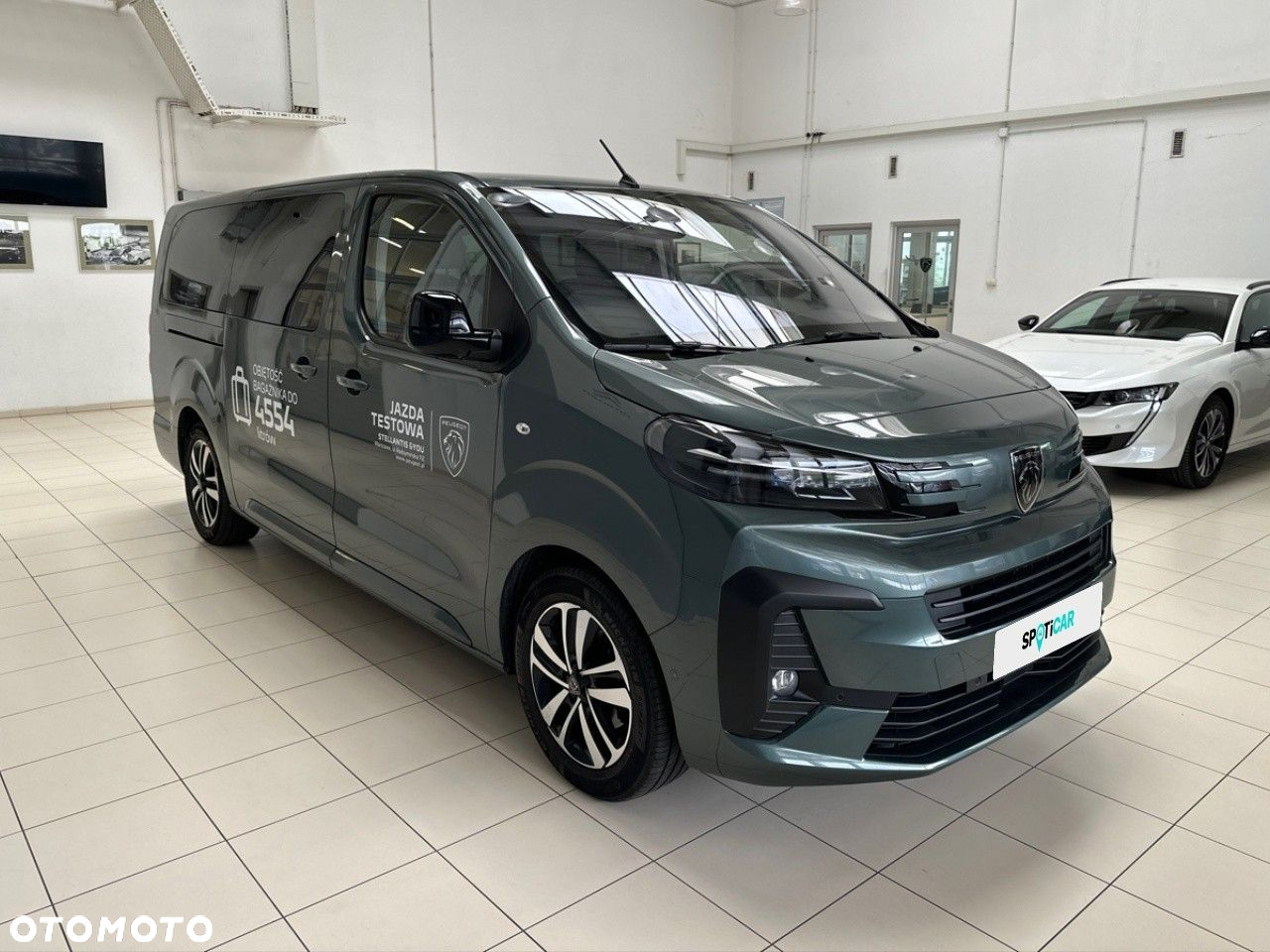 Peugeot Traveller - 4