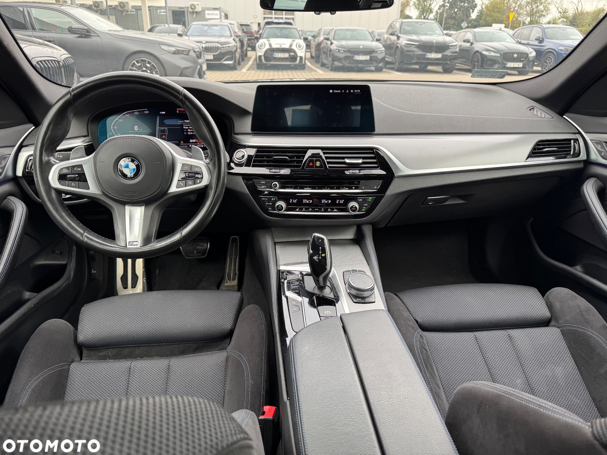 BMW Seria 5 520d xDrive M Sport sport - 27