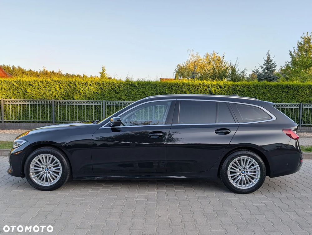 BMW Seria 3 320d MHEV Sport Line - 33