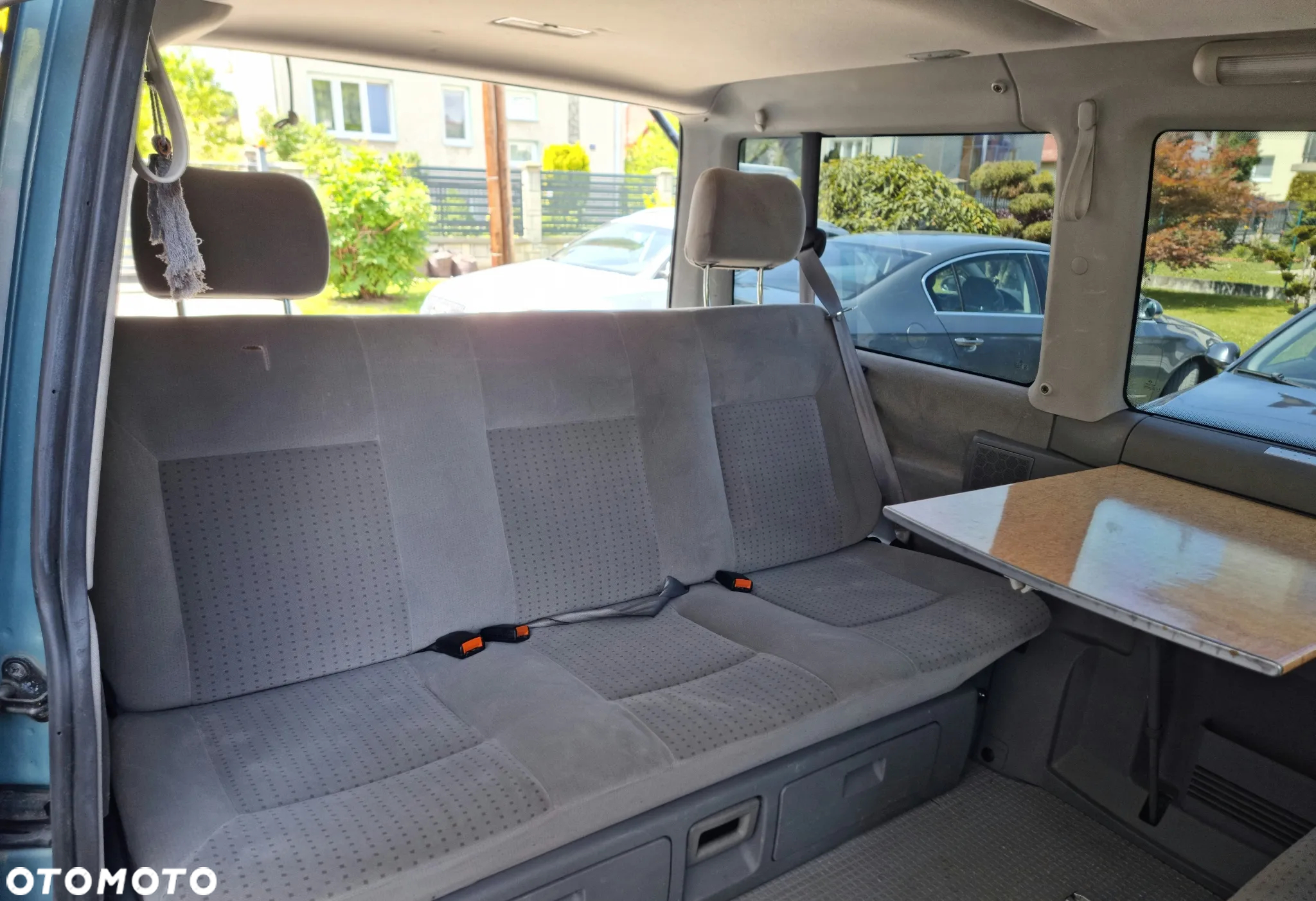 Volkswagen Multivan - 25