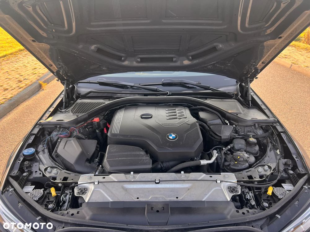 BMW Seria 3 330i xDrive M Sport sport - 12