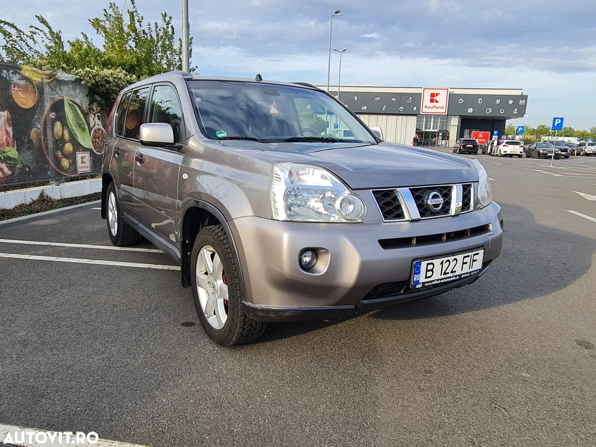 Nissan X-Trail 2.0 dCi 4x4 DPF XE - 2