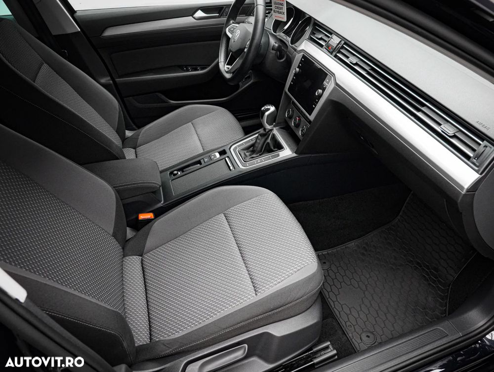 Volkswagen Passat 2.0 TDI Trendline - 13