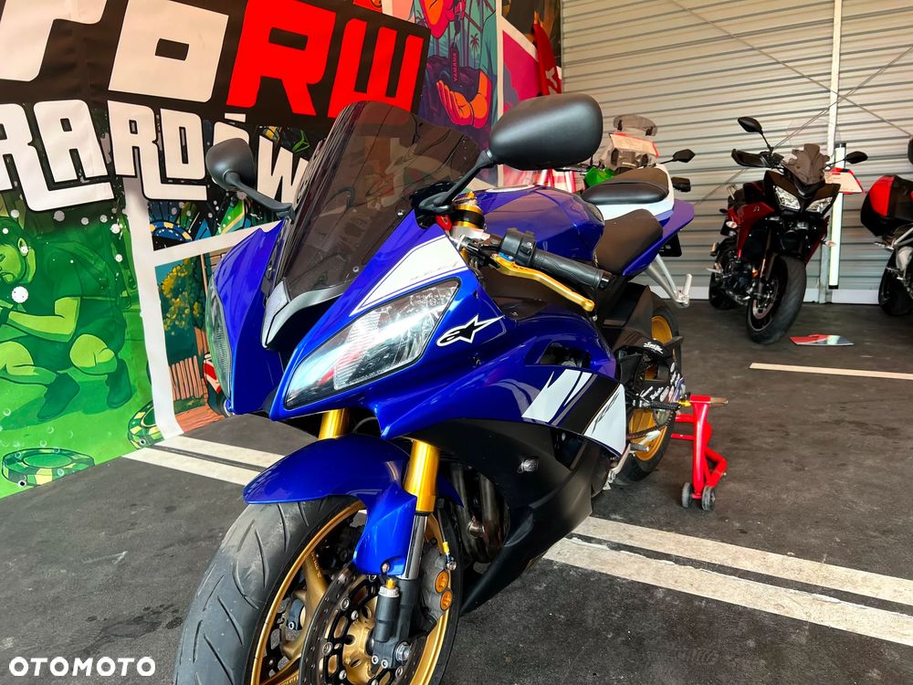 Yamaha R6 - 15