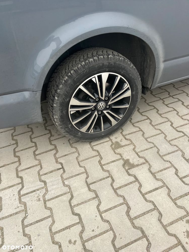 Volkswagen Transporter Kombi L2H1 - 11