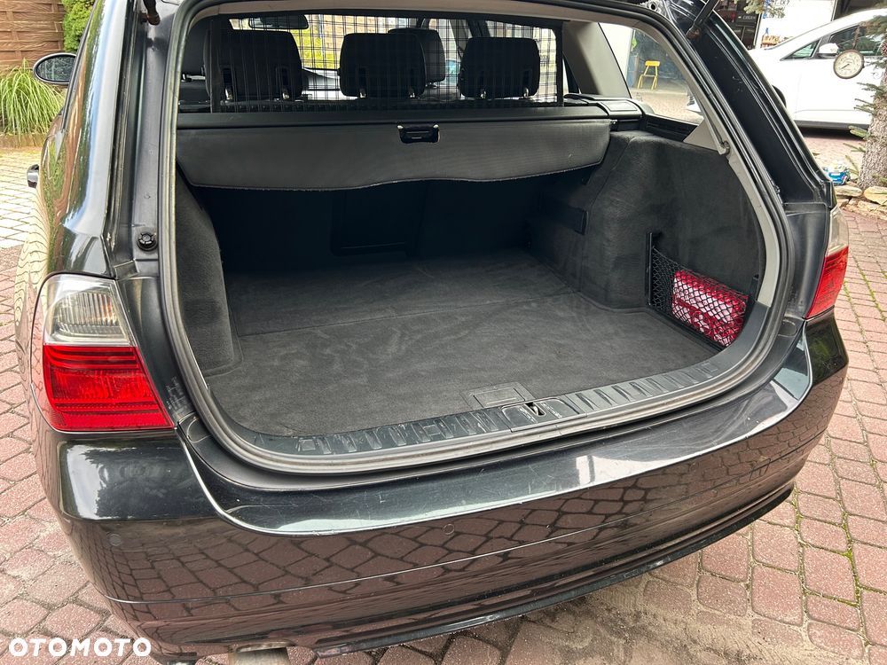 BMW Seria 3 320d DPF Edition Fleet Sport - 37