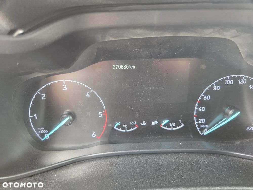 Ford Transit Connect - 13