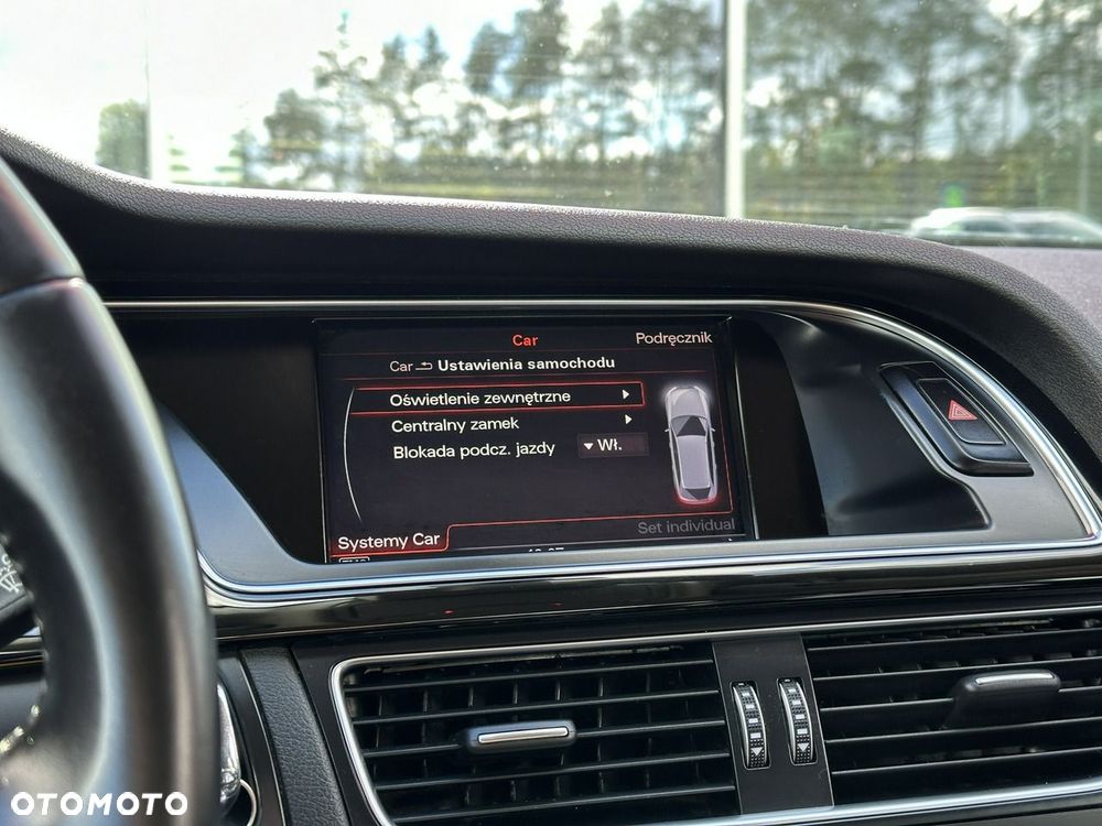 Audi A4 Avant 2.0 TDI DPF clean diesel multitronic S line Sportpaket - 29