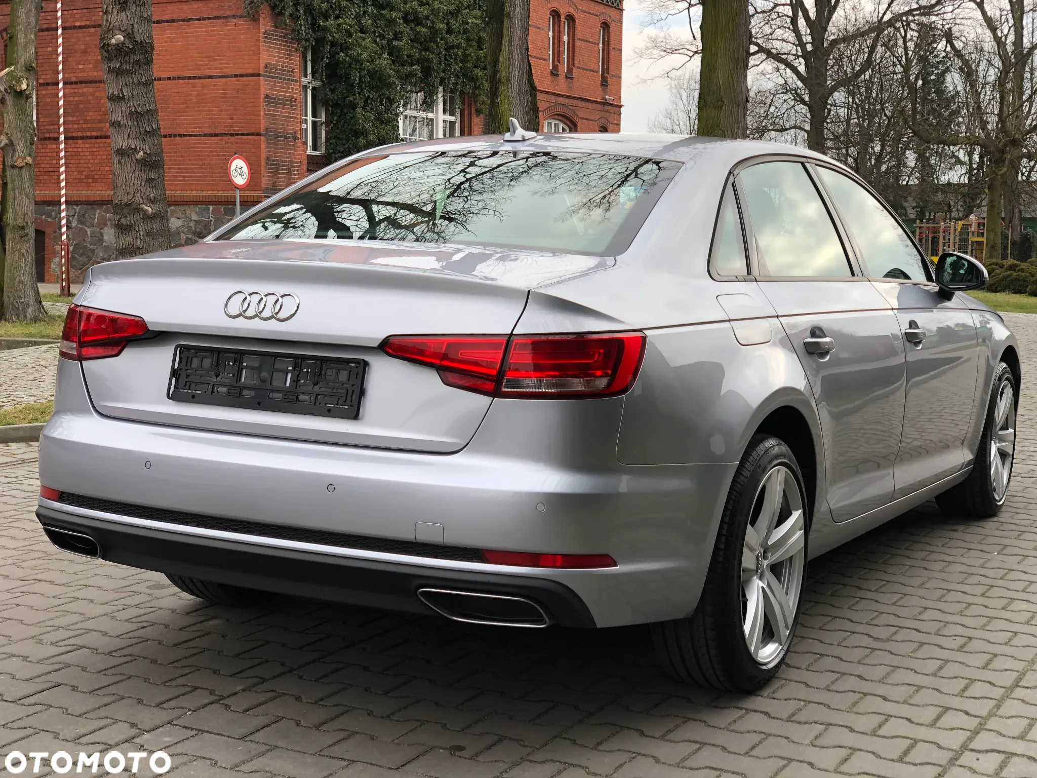 Audi A4 2.0 TDI S tronic - 3