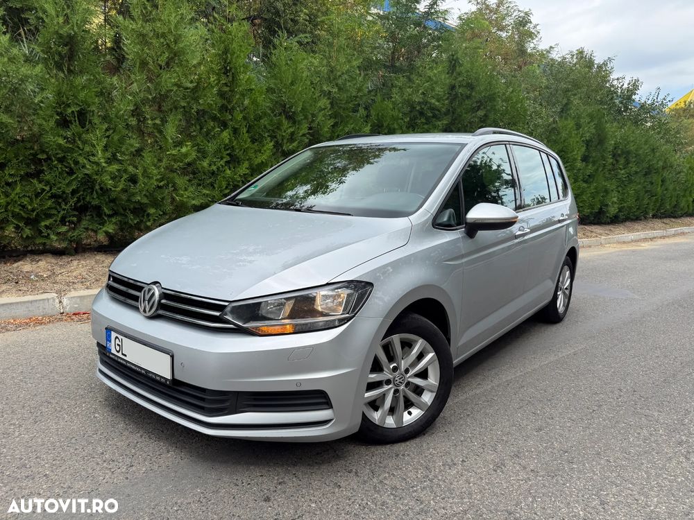 Volkswagen Touran - 1