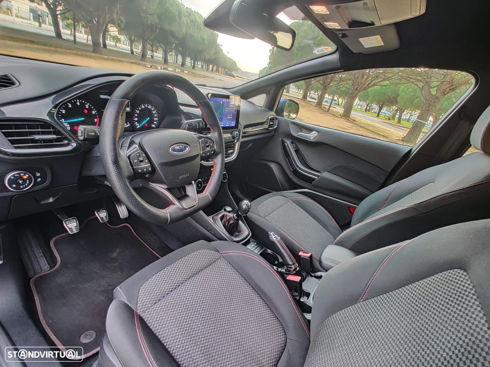 Ford Fiesta 1.0 EcoBoost MHEV ST-Line X - 22
