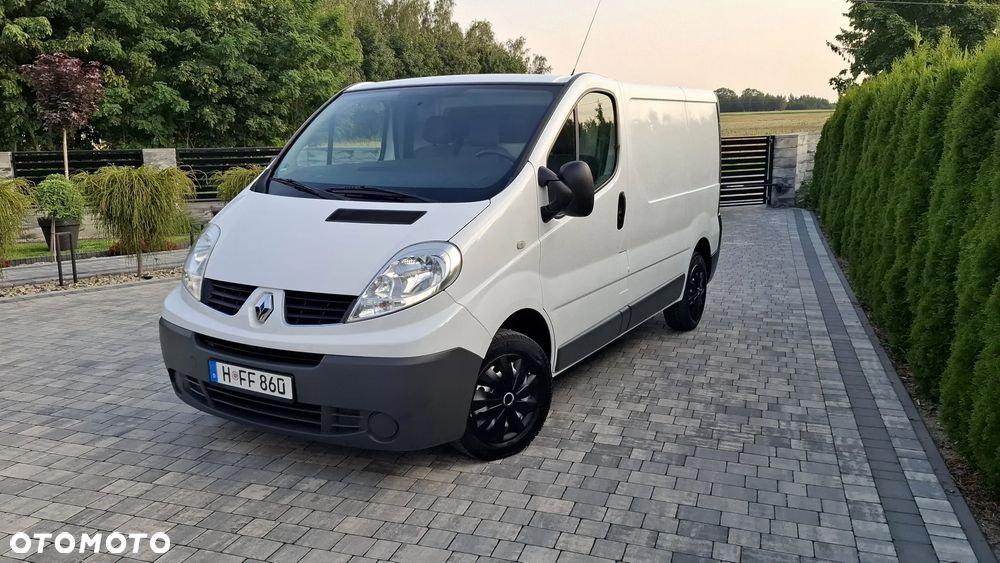Renault Trafic - 2