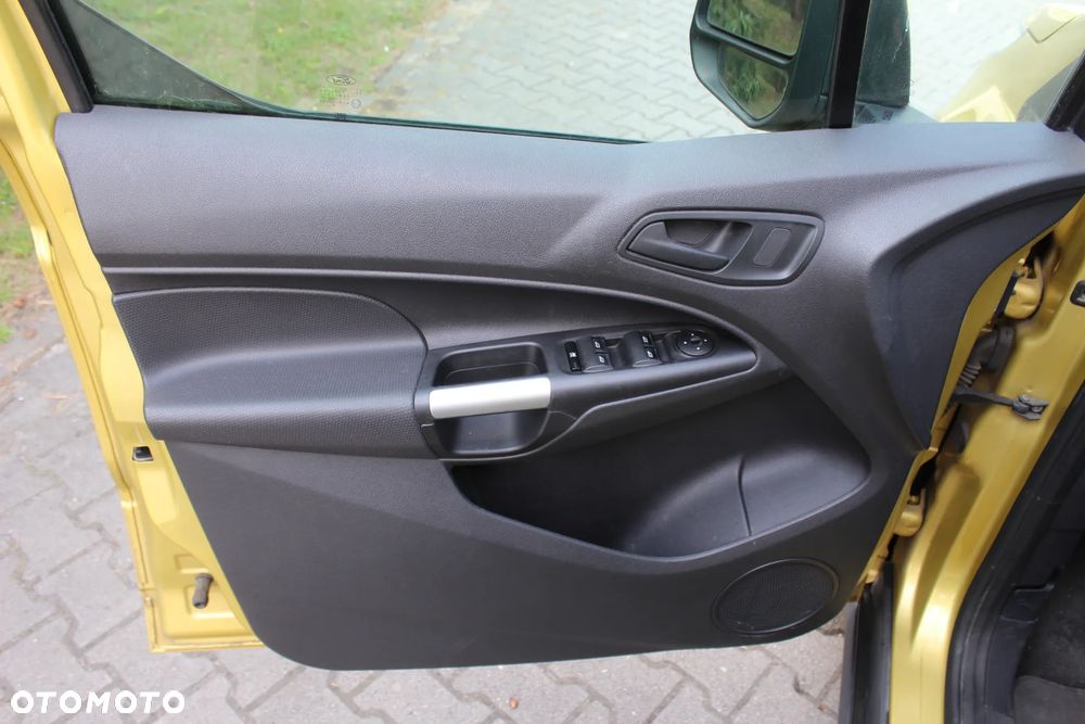 Ford Tourneo Connect Gr 1.6 TDCi Titanium - 16