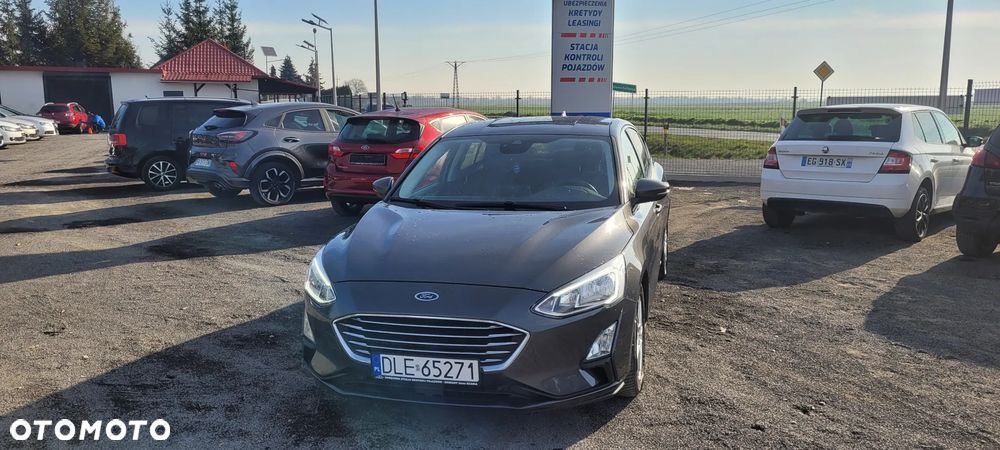 Ford Focus 1.0 EcoBoost Titanium - 4
