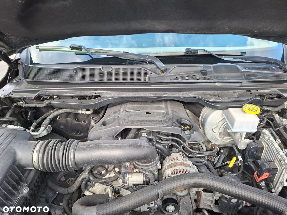 Dodge RAM 5.7 4x4 - 17