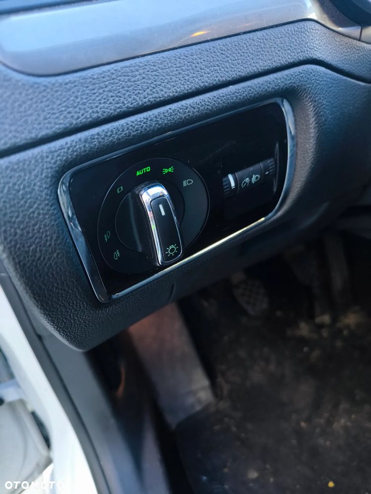 Skoda Superb 1.4 TSI Ambition - 14