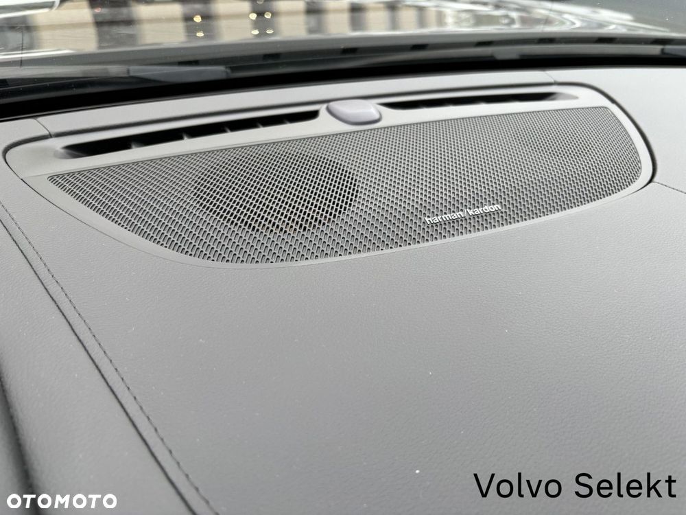Volvo V90 Cross Country - 16