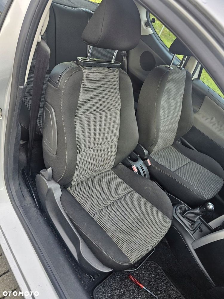 fotel przedni prawy pasażera peugeot 207 3d - 1