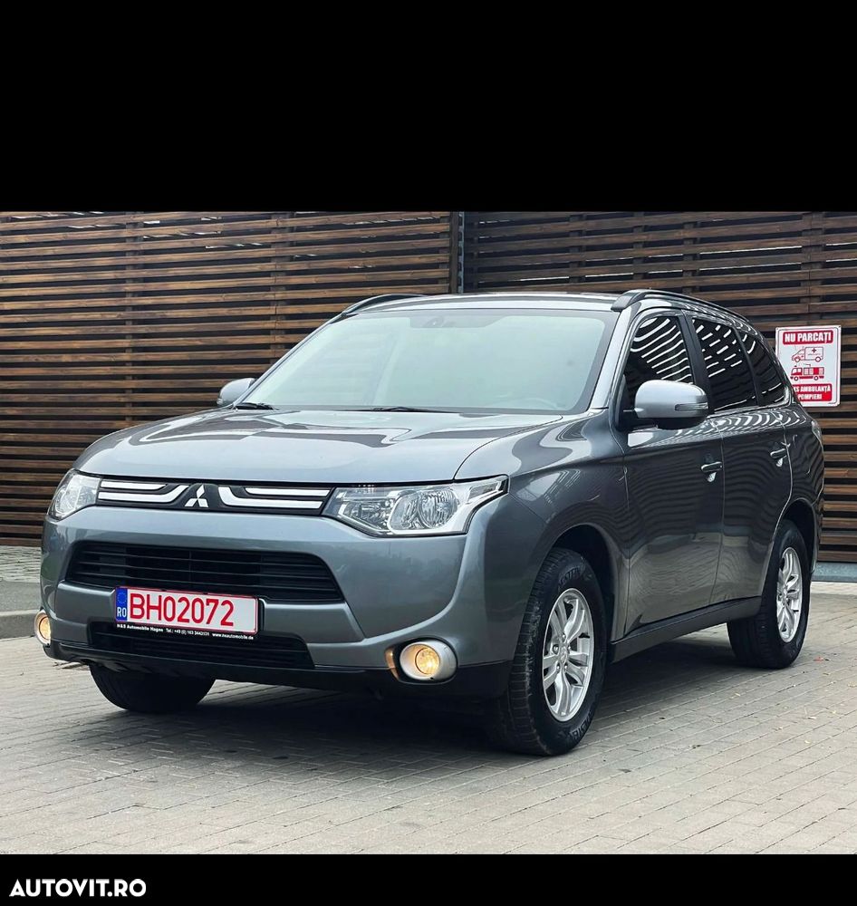 Mitsubishi Outlander 2.2 DI-D 4WD Automatik Plus - 2