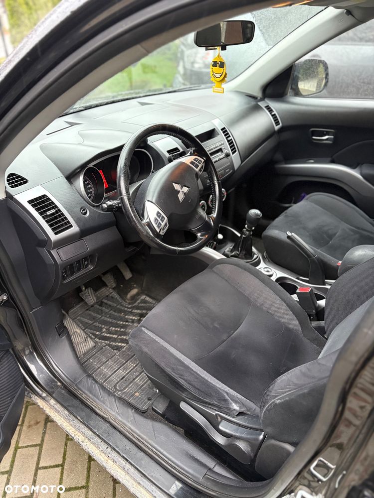 Mitsubishi Outlander 2.0 DID Instyle - 6
