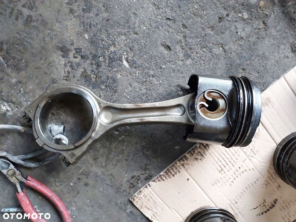 TŁOK KORBOWÓD Man TGX TGS 2018 rok D2676LF52