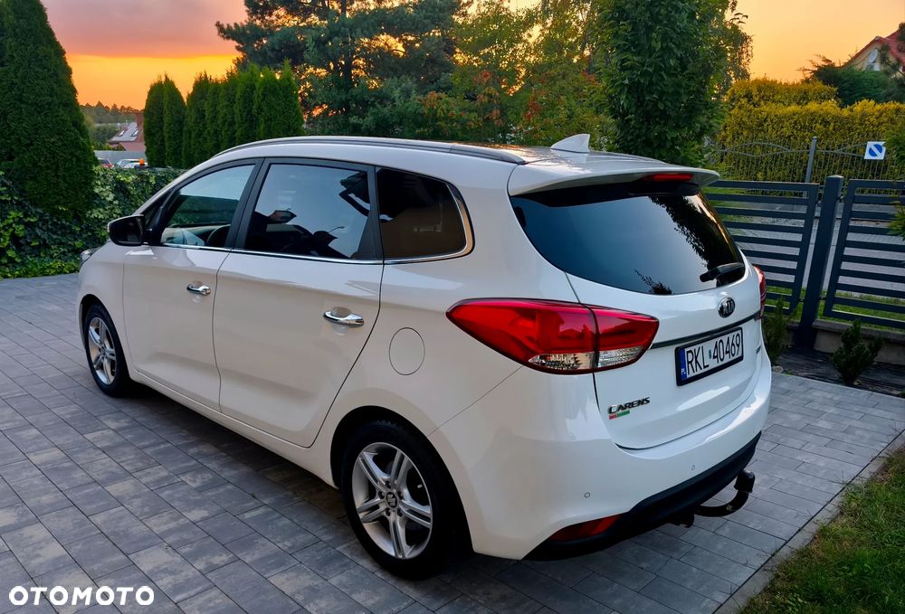 Kia Carens 1.7 CRDi Business Line 7os - 4