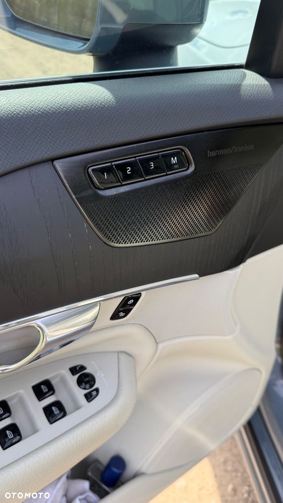 Volvo XC 90 - 11